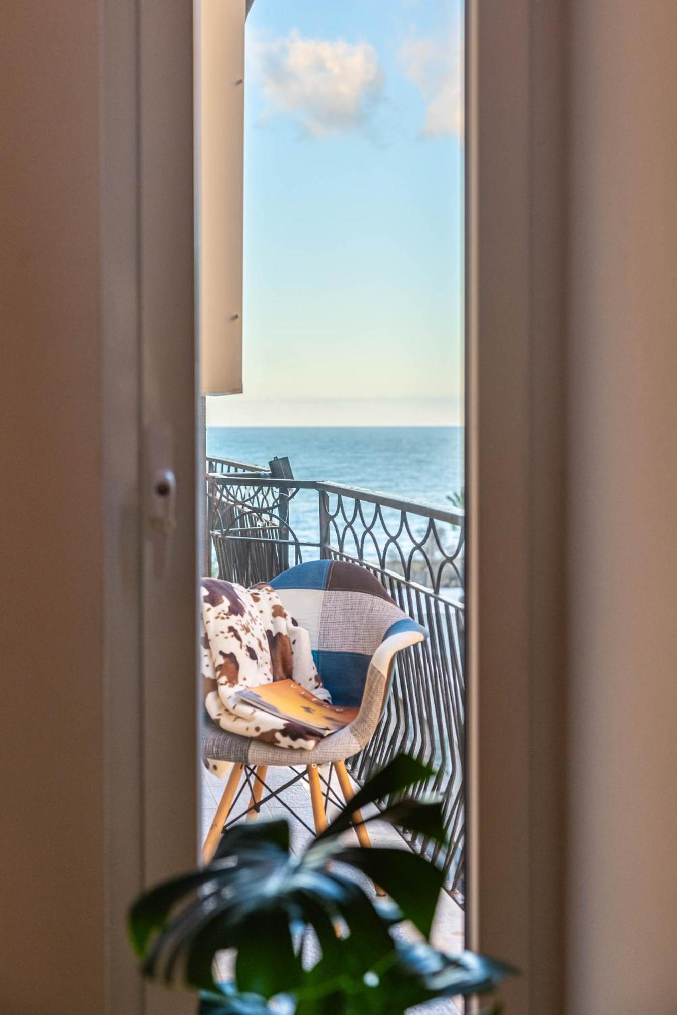 Casa Dei Visionari - Mare Leilighet Bari Eksteriør bilde